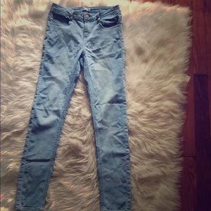 Light Rinse Jeans